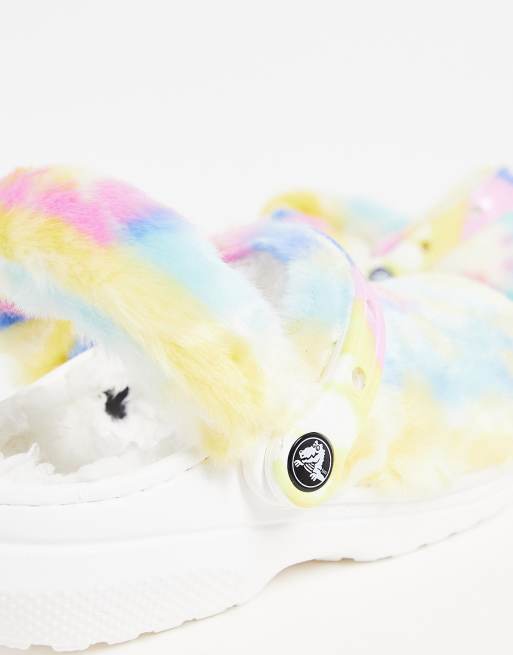 Crocs – Fur Sure – Klasyczne chodaki z wyściółką w kolorze tęczy, 2 z 4