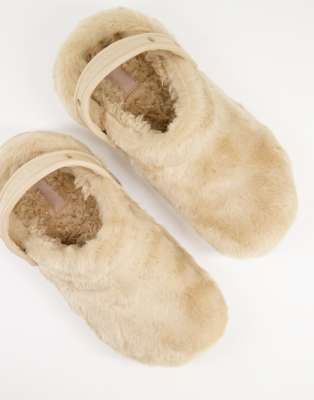 croc shoes with fur