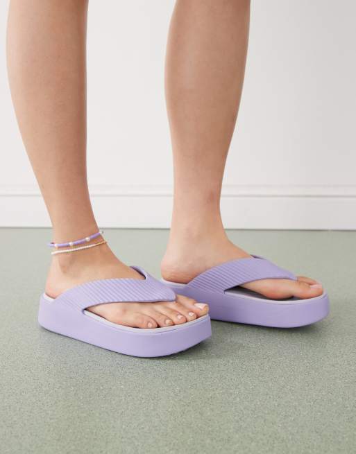 Crocs Getaway platform flip in purple
