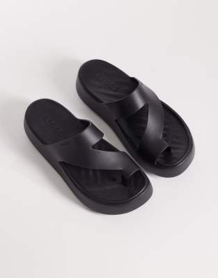 Crocs - Getaway - Sandales à plateforme avec entre-doigt - Noir