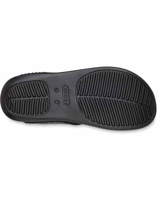 Crocs Getaway triangle flip in black, 2 of 3