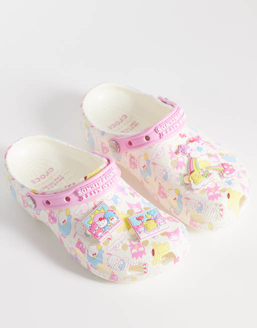 Crocs – Hello Kitty – Classic – Pastellrosa platåtofflor, 2 av 4