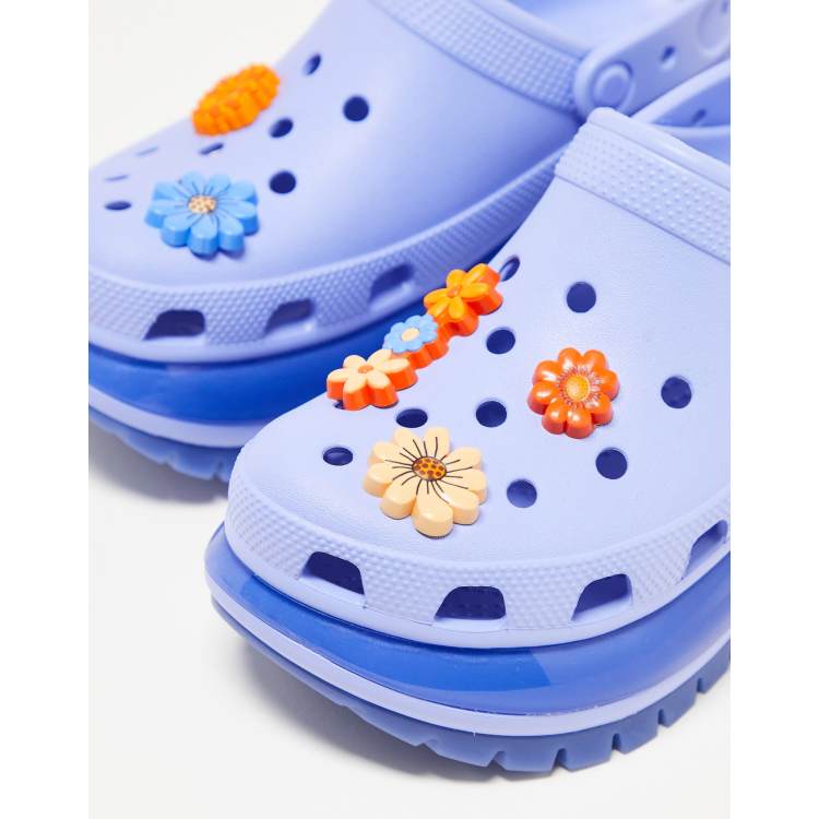 Crocs Unisex's 5-Pack Gold Shoe Charms | Jibbitz, Elevated Chill, One Size