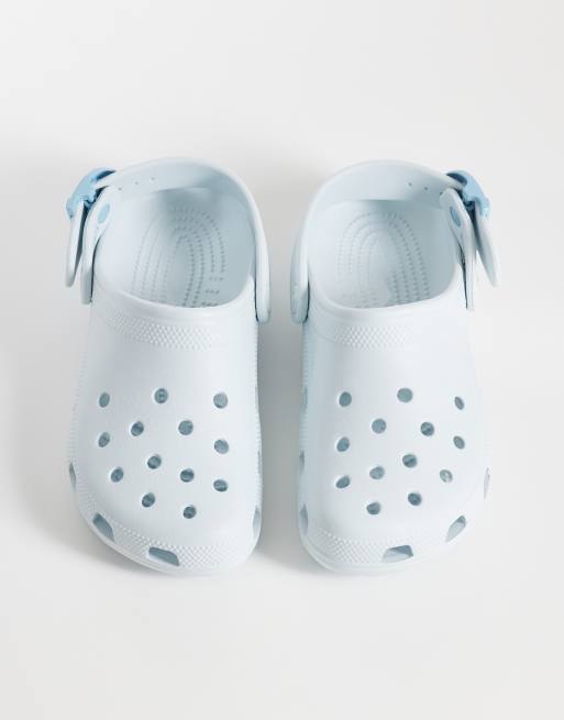 Crocs – Klassische Clogs in Blau mit Schnallen, 2 von 4
