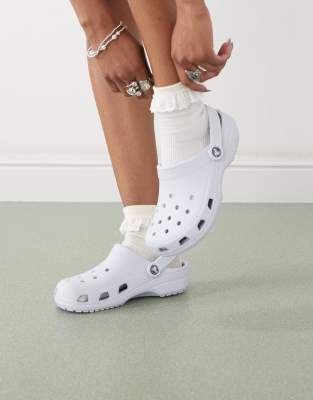 Crocs - Klassische Clogs in Flieder-Lila