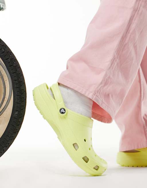 Crocs - Klassiske sko i lysegul