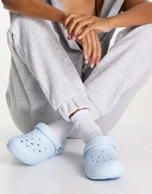 Light blue hot sale fur crocs