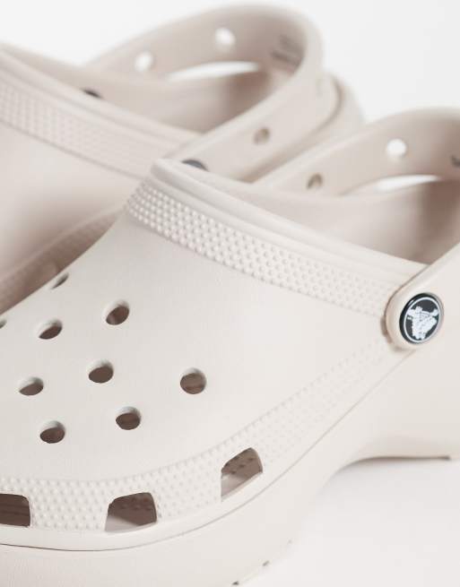 Crocs - Lysebrune klassiske plateau-clogs, 3 af 4