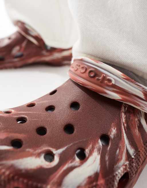 Crocs Marble sandal in brown ASOS
