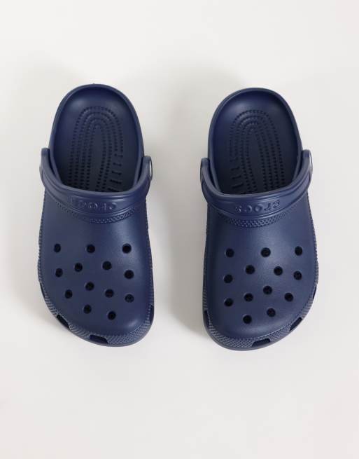 Crocs – Marinblå klassiska tofflor i unisex-modell, 2 av 4