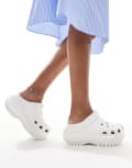 [Crocs] Crocs Mega Crush clogs in white 8-9 WHITE