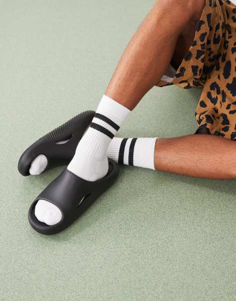 Crocs Mellow sliders in black - view 1