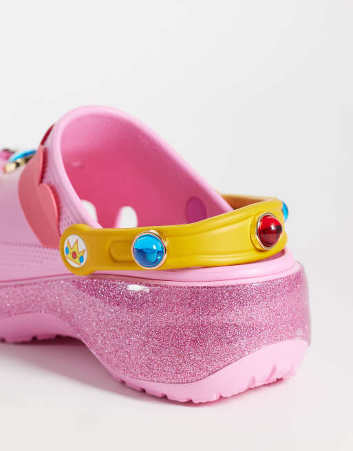 Crocs Princess Peach klassiska platåträskor, 4 av 4