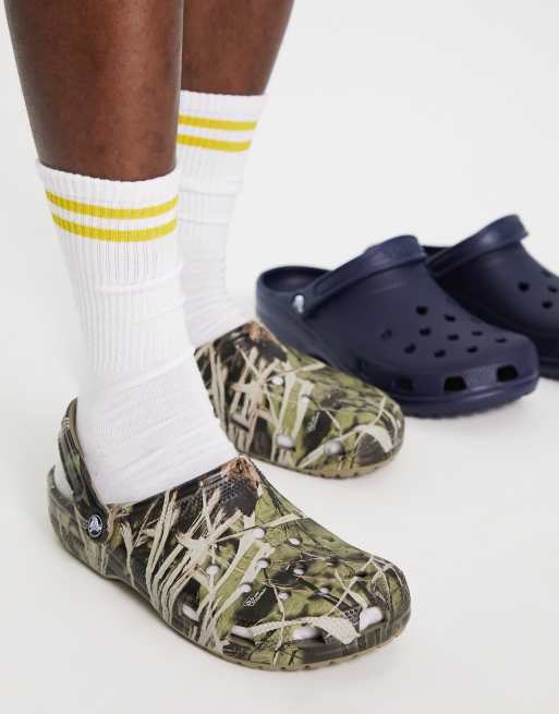 Crocs - Sabots classiques à motif camouflage