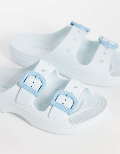 Crocs Saturday enamel buckle sandals in vapour ice, 4 of 4