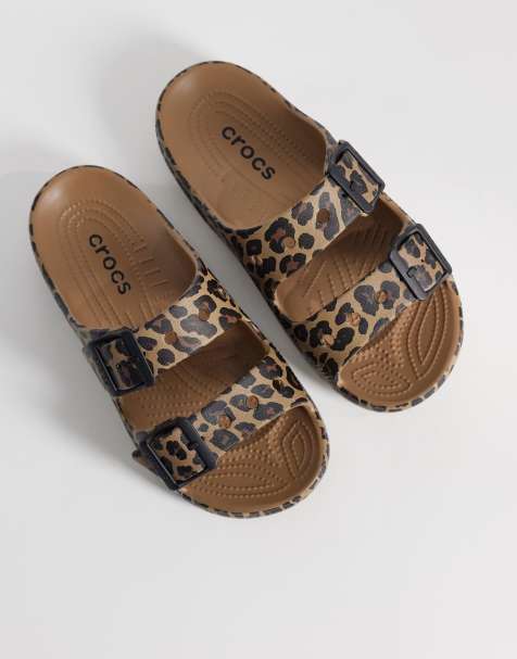 Crocs – Saturday – Leopardmönstrade sandaler - view 1