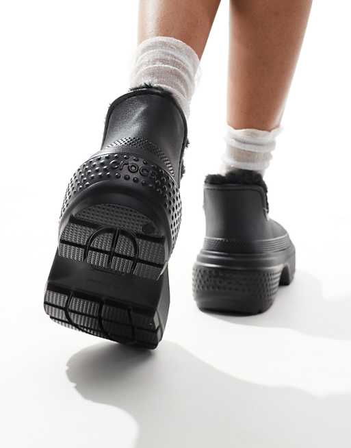 Crocs stomp lined shorty boots in black | ASOS Crocs stomp lined shorty boots in black | ASOS