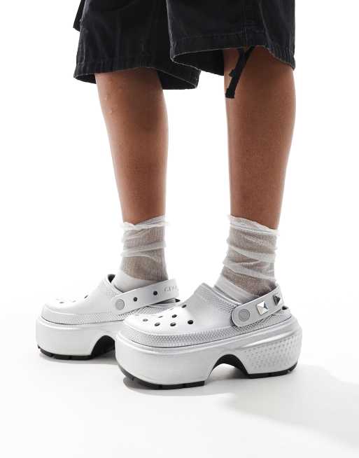 Crocs stomp metallic clog In silver