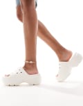 [Crocs] Crocs Stomp sliders in chalk-White 7 WHITE