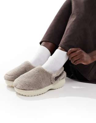 Crocs Unfurgettable Clogs In Neutral