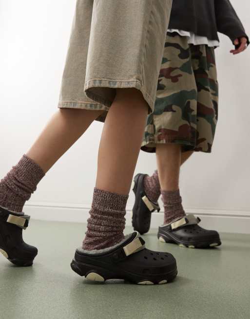  Crocs Unisex – All terrain – Czarne chodaki z wyściółką, 3 z 4