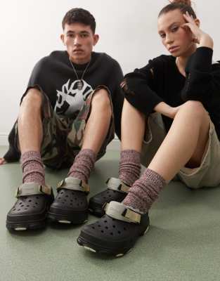 Crocs Unisex All terrain lined clogs in black φωτογραφία