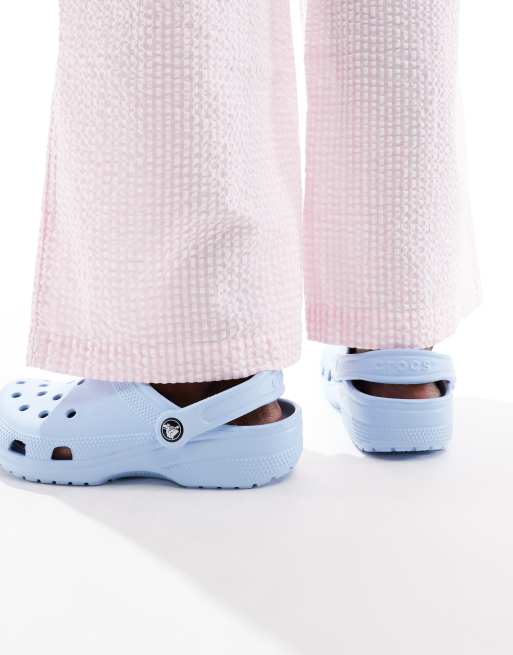 Crocs Unisex Classic clogs in blue calcite, 2 of 4