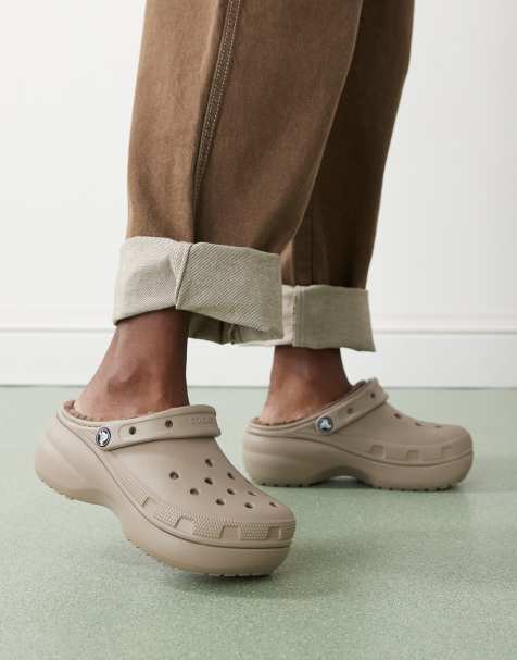Crocs - Unisex - Classic - Svampebrune og forede flatform-clogs - view 1