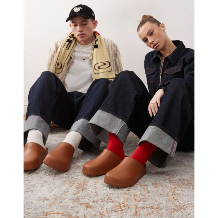 Crocs unisex dylan clogs in cognac tan | ASOS