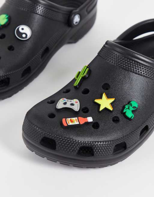 Crocs – Zestaw 10 przypinek Jibbitz – Tylko w ASOS
