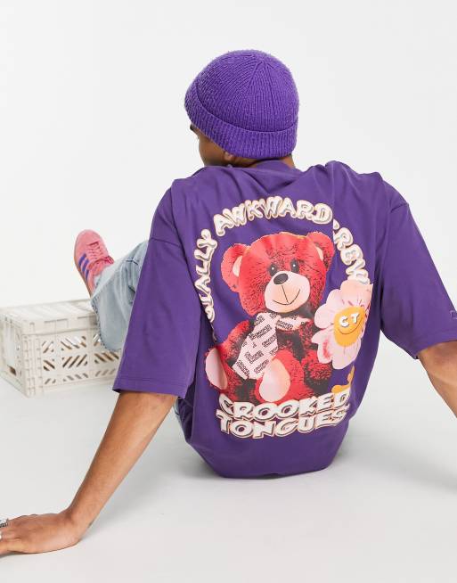 Crooked Tongues – Fioletowy T-shirt oversize z grafika z misiem