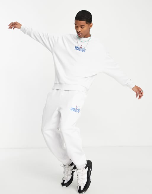 Crooked Tongues - Ruimvallende joggingbroek met gnome-logoprint in wit