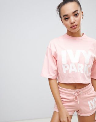 Crop T-shirt med logo fra Ivy park-Pink