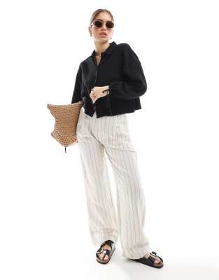 cropped textured shirt