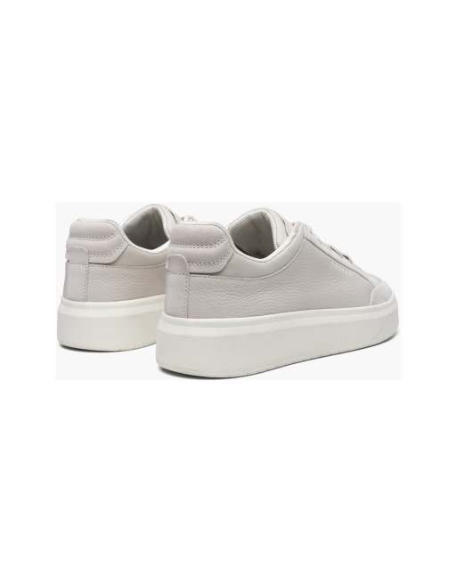 Cruyff Derby classic leather trainers in cream, 2 of 3
