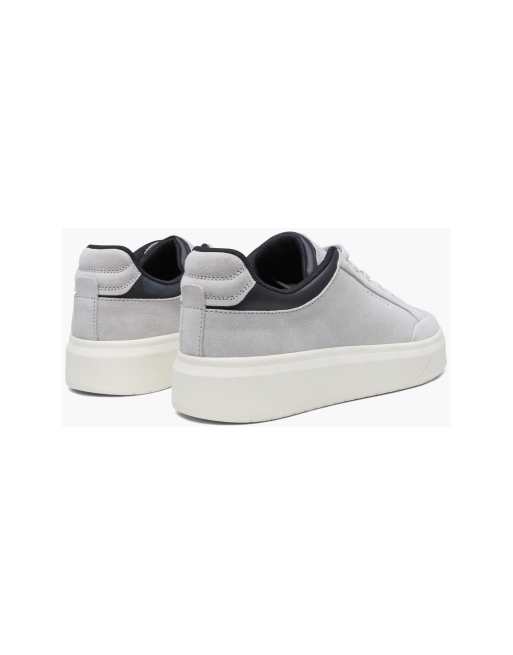 Cruyff Derby classic suede trainers in taupe, 2 of 3
