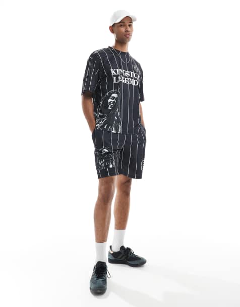 Cult Classic - Losse sportshort met Kingston-print in zwart-wit multi - view 1