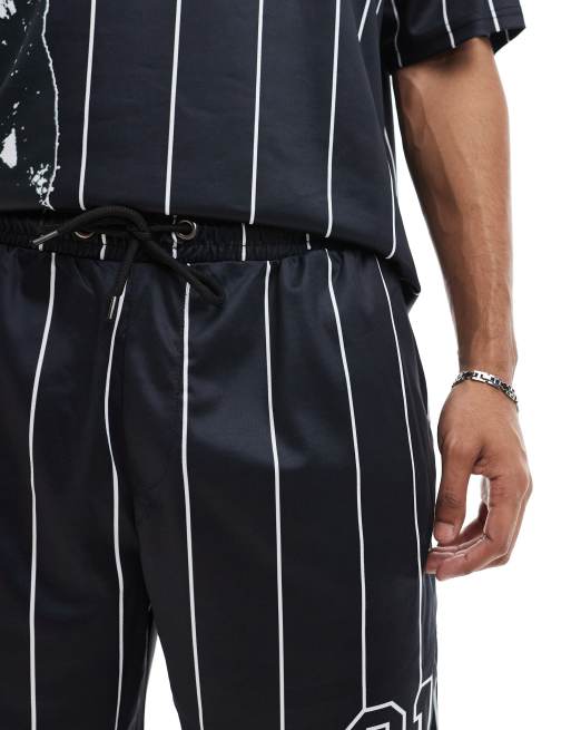 Cult Classic - Losse sportshort met Kingston-print in zwart-wit multi, 4 van 5