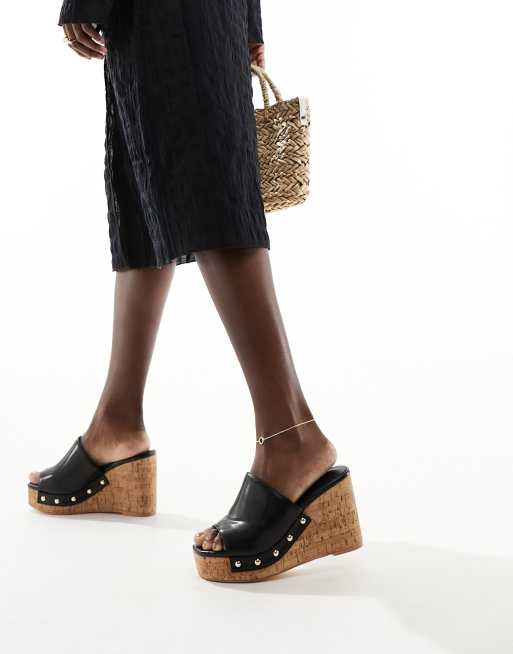 Cuñas negras con tachuelas de London Rebel
