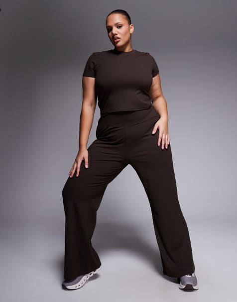 Curve - Icon - Ensemble de yoga en tissu doux - Chocolat - view 1