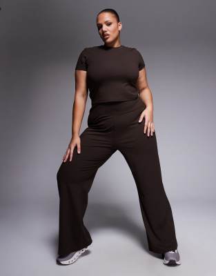 Curve icon soft touch studio set in chocolate | ASOS