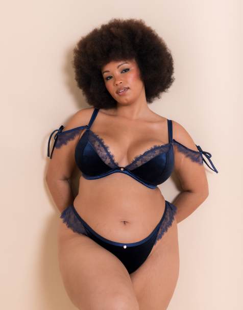 Curvy Kate Scantilly glamour puss thong and bra set - view 1