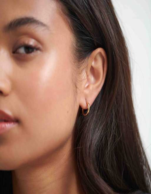 D. LOUISE Waterproof mini essential hoop earrings – tarnish-free in gold, 4 of 4
