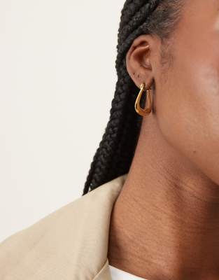 Daisy London Daisy London large square hoop earrings in 18ct gold plated brass
