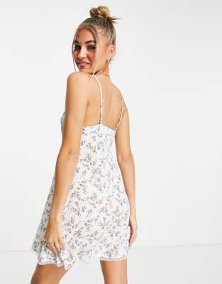 Forever 21 ruched store ditsy floral cami