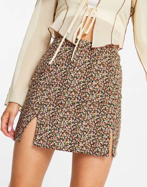Daisy Street a-line mini skirt with thigh split in pink ditsy floral, 3 of 4