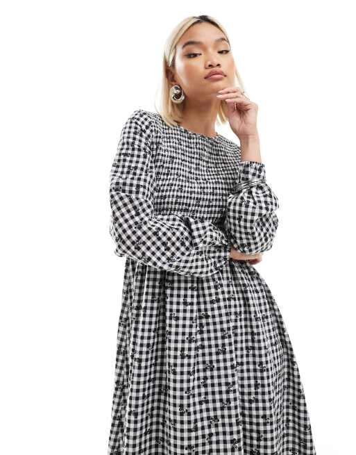 Daisy Street - Aangerimpelde midi jurk met lange mouwen, strikkenprint en gingham ruit in zwart-wit