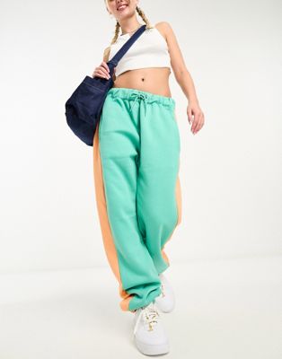 Daisy Street Active Distorted Geo joggers in green - ASOS Price Checker