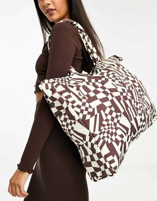 Daisy Street - Active Distorted Geo - Shopper tote in bruine dambordprint