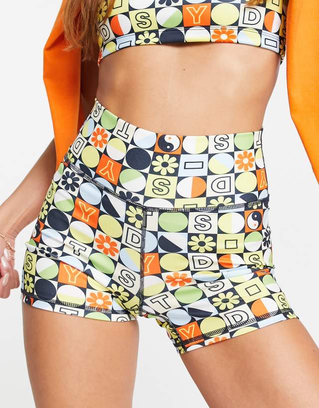 Daisy Street Active legging shorts in multi print